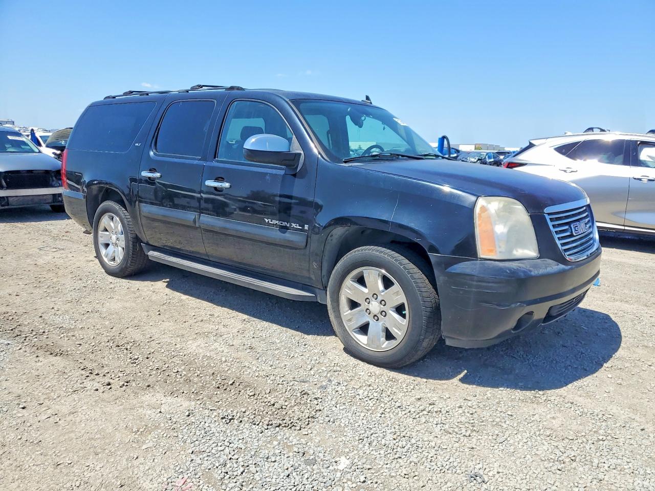 2007 GMC Yukon VIN 1GKFC16087R243399 photo 4