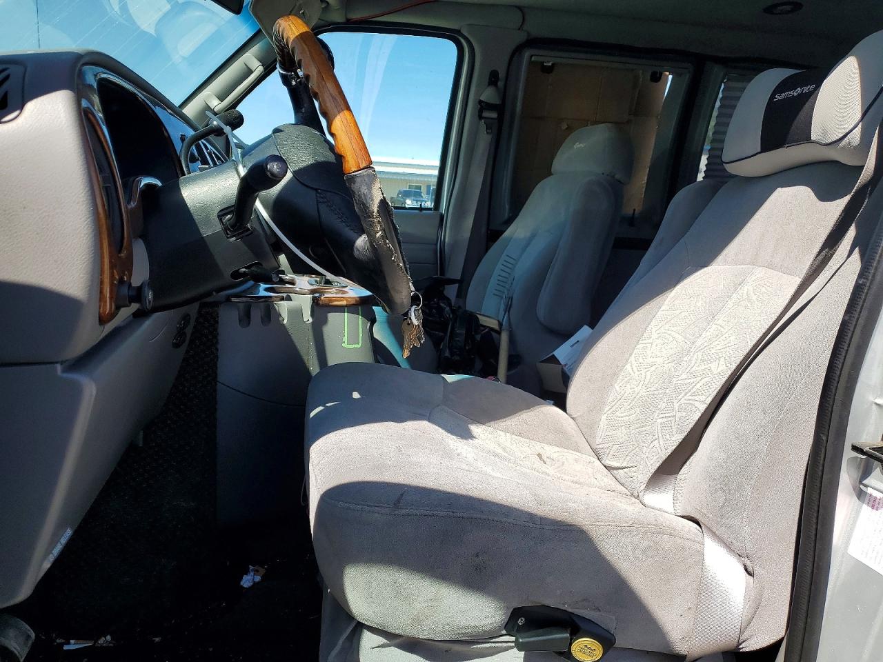 2002 Ford Econoline VIN 1FDRE14W22HB71085 photo 7