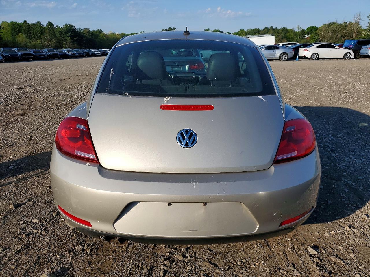 2013 Volkswagen Beetle VIN 3VWJP7AT0DM606559 photo 6
