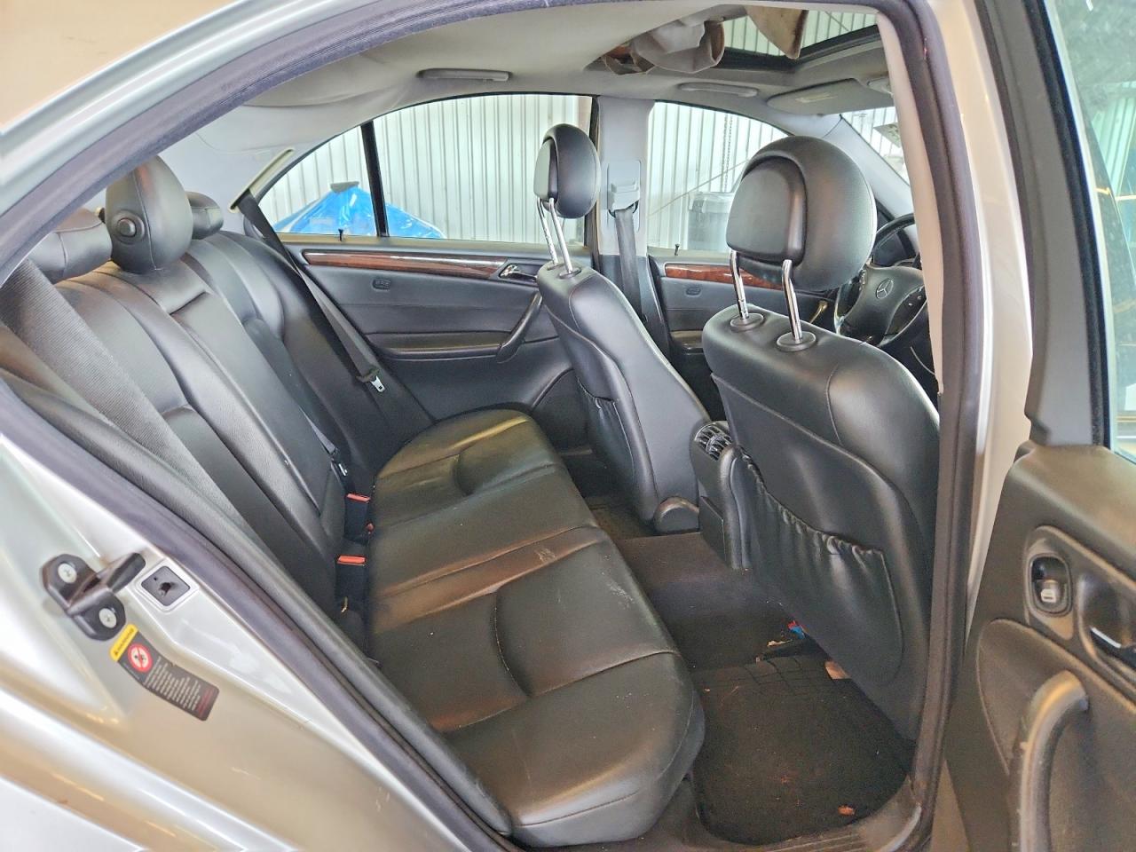 2002 Mercedes-Benz C class VIN WDBRF61J82F252531 photo 10