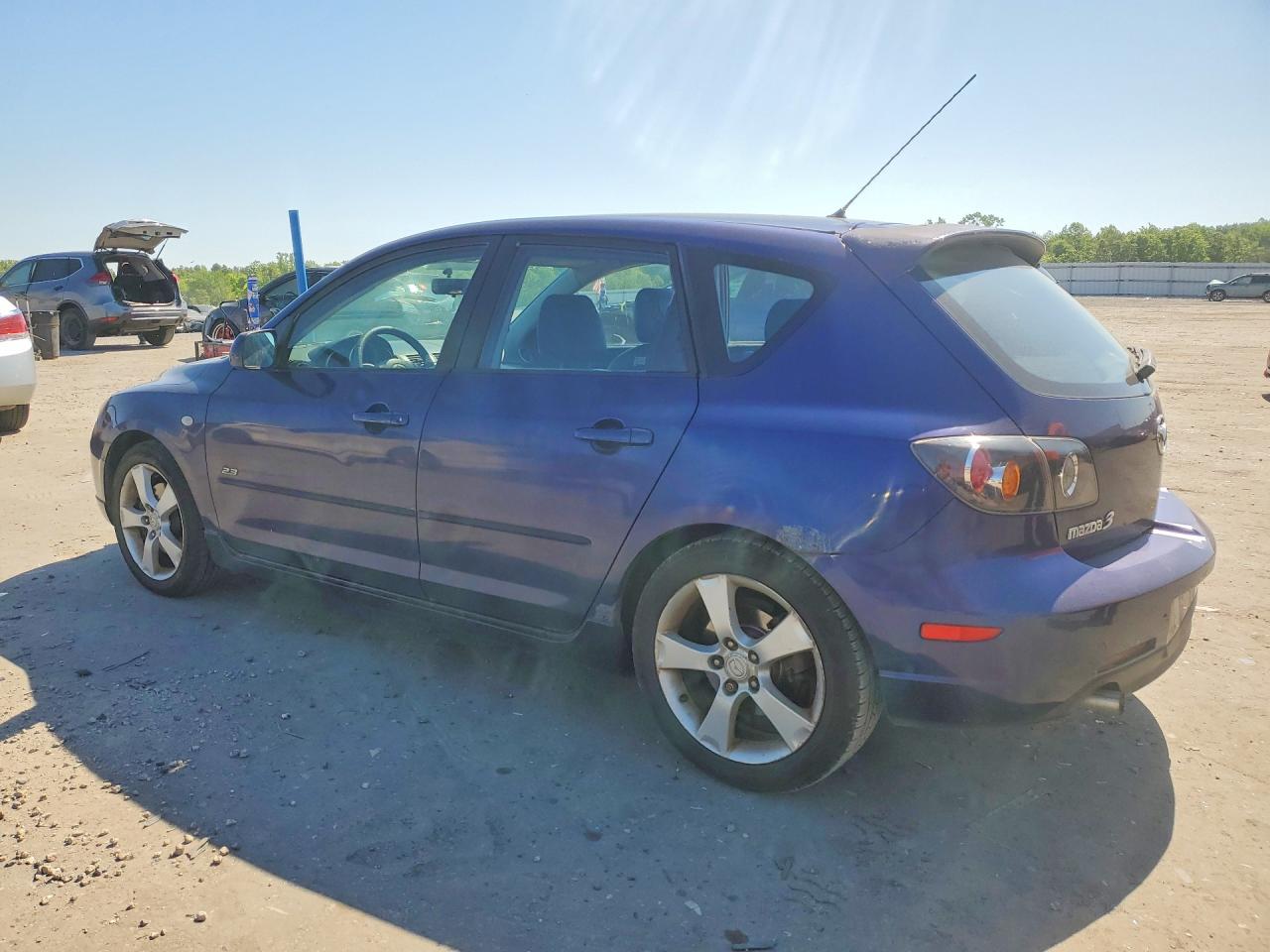 2004 Mazda Mazda3 VIN JM1BK143641150613 photo 2
