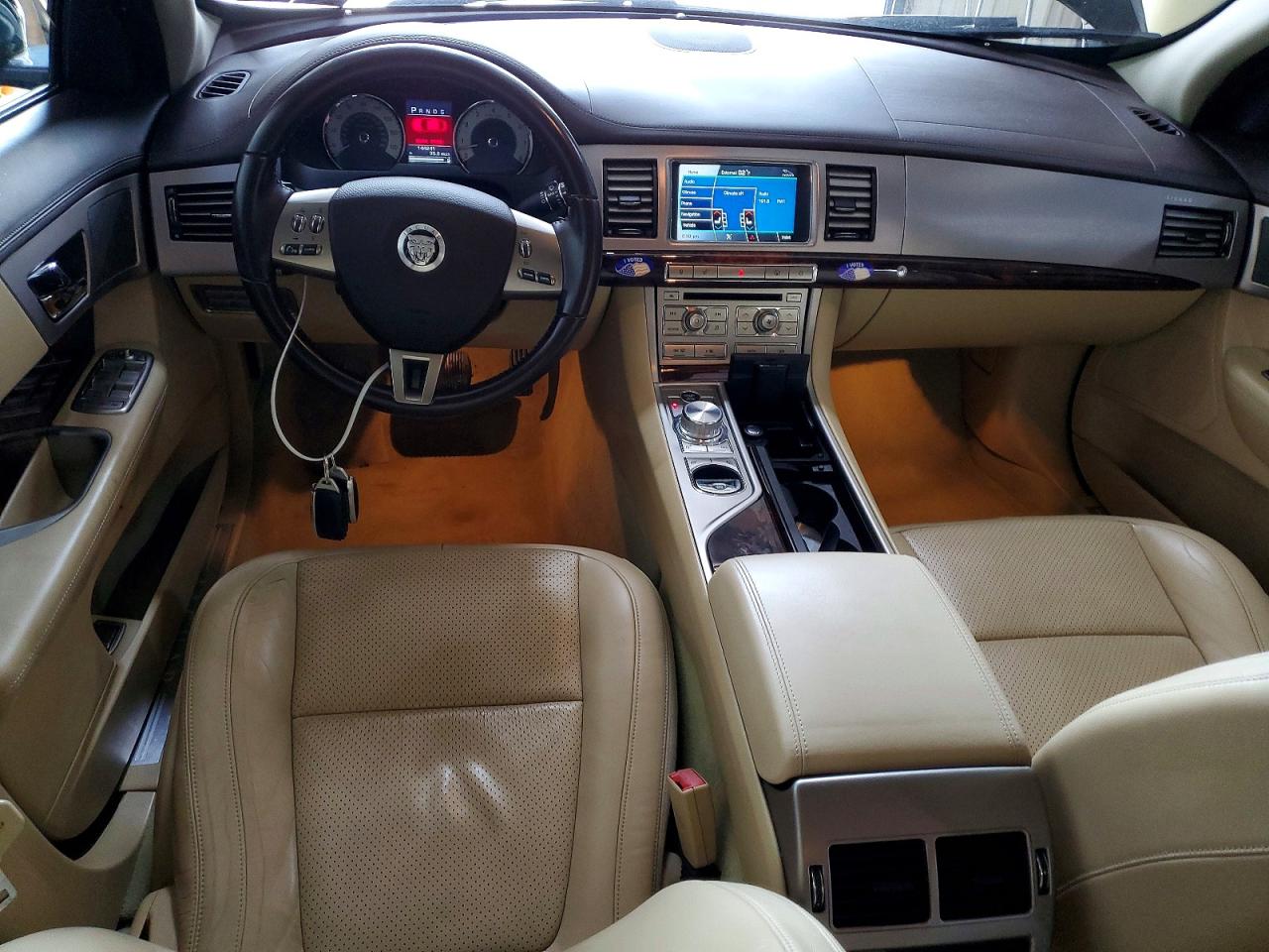 2011 Jaguar Xf VIN SAJWA0GB3BLS01876 photo 8