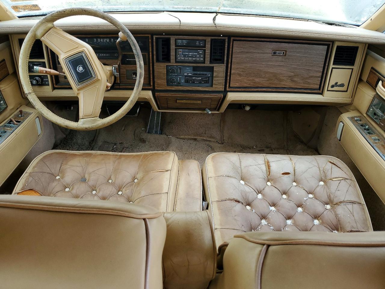 1985 Cadillac Seville VIN 1G6KS6982FE815667 photo 8