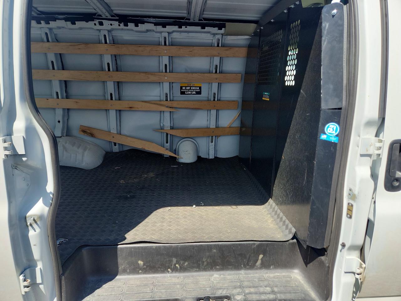 2025 CHEVROLET Express VIN 1GCWGAFP4S1250922 photo 11