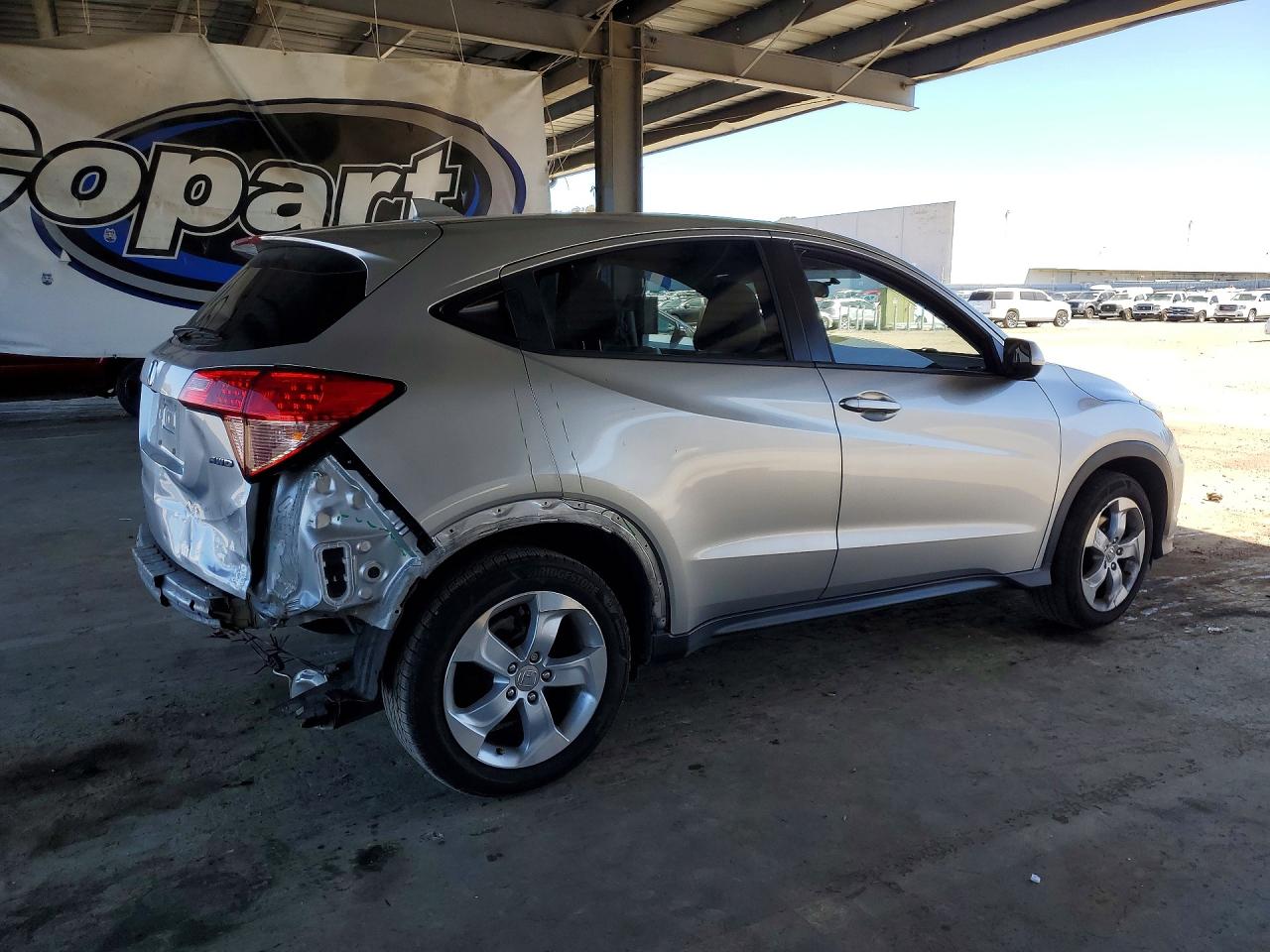 2016 Honda Hr-v VIN 3CZRU6H33GM747929 photo 3
