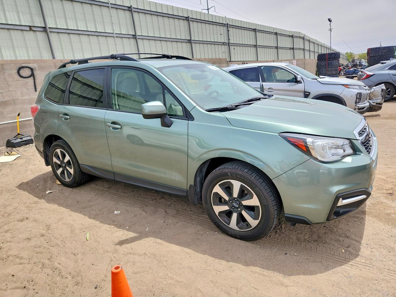 2017 Subaru Forester VIN JF2SJAGC5HH540213 photo 4