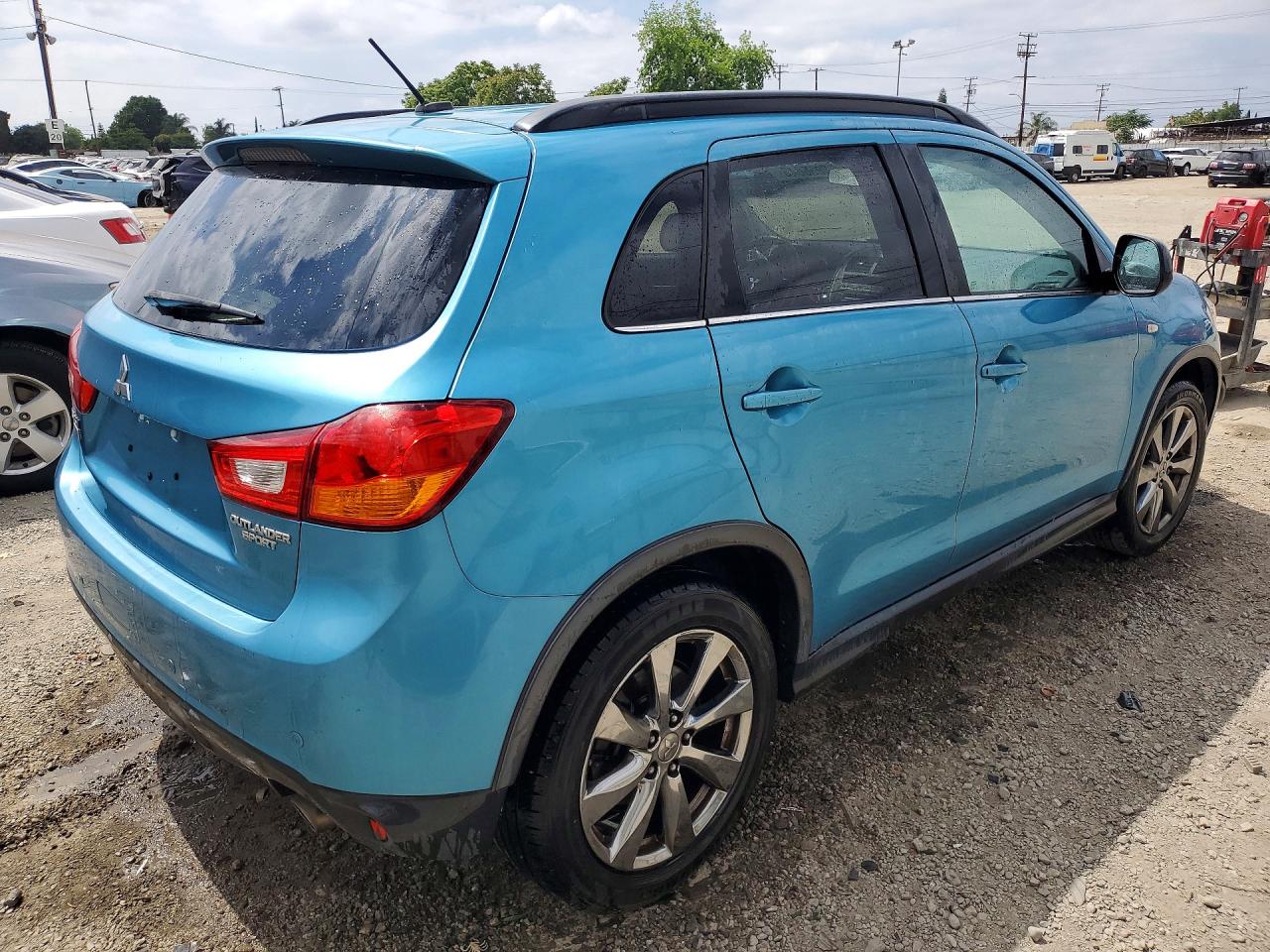 2013 Mitsubishi Outlander VIN 4A4AP5AU8DE025163 photo 3