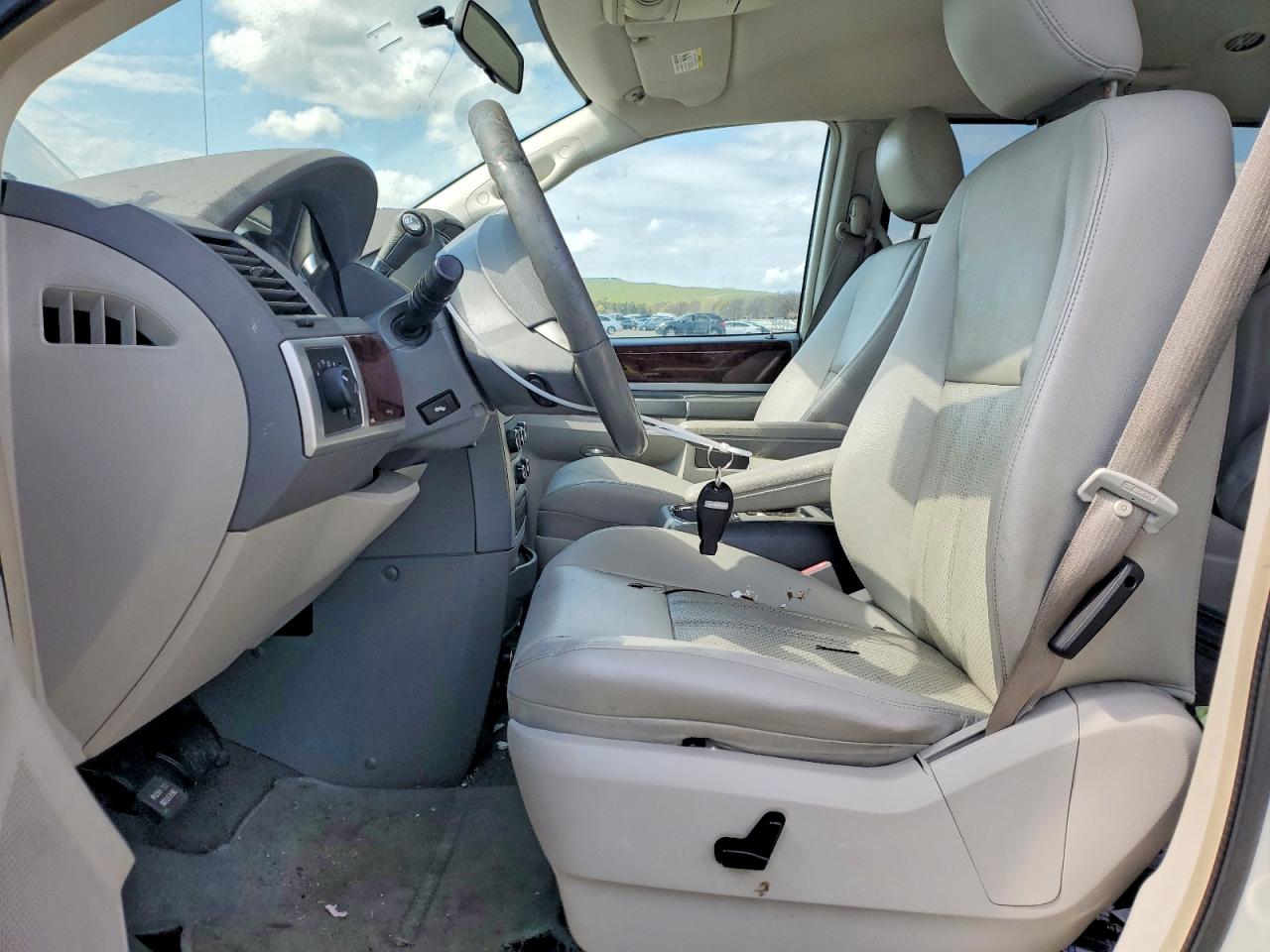 2009 CHRY Minivan VIN 2A8HR54169R640380 photo 7