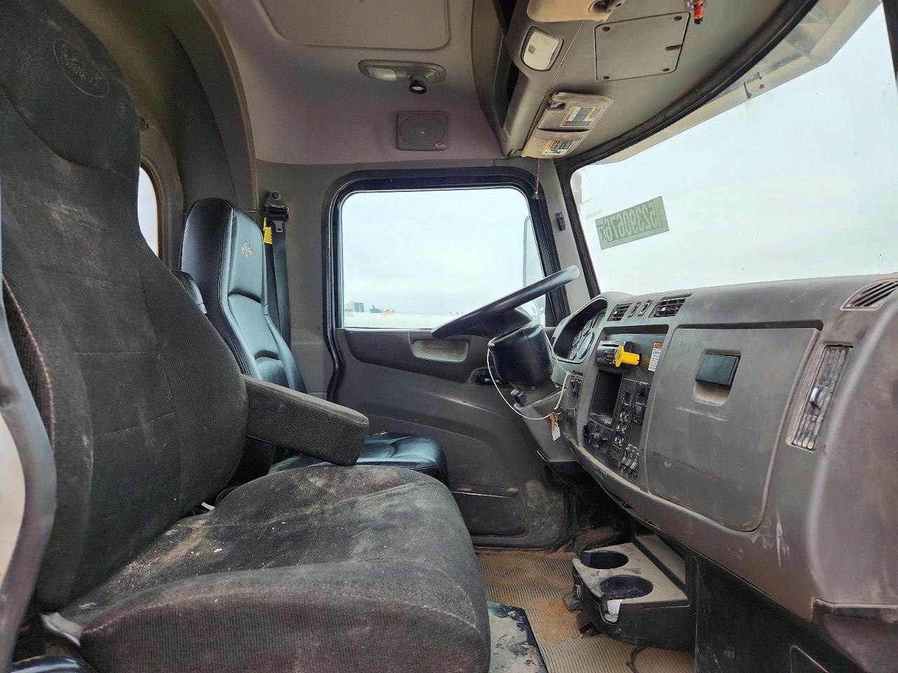 2016 PETERBILT All other VIN 2NP3LJ0X4GM331970 photo 5