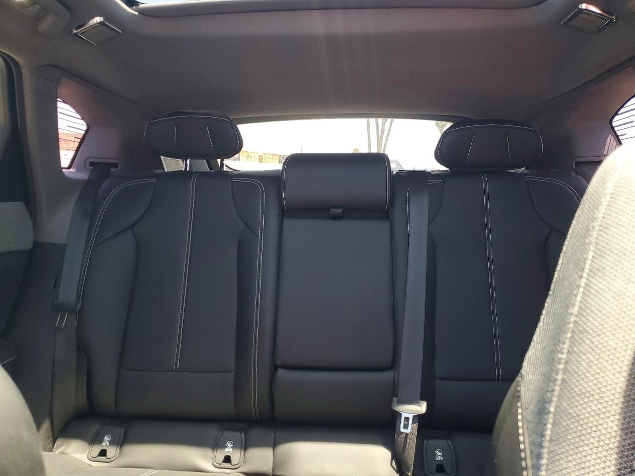 2025 Cadillac Optiq luxu VIN 3GYK3BMRXSS267902 photo 10