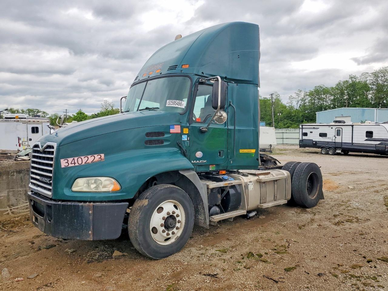 2015 MACK All other VIN 1M1AW01X4FM007081 photo 2