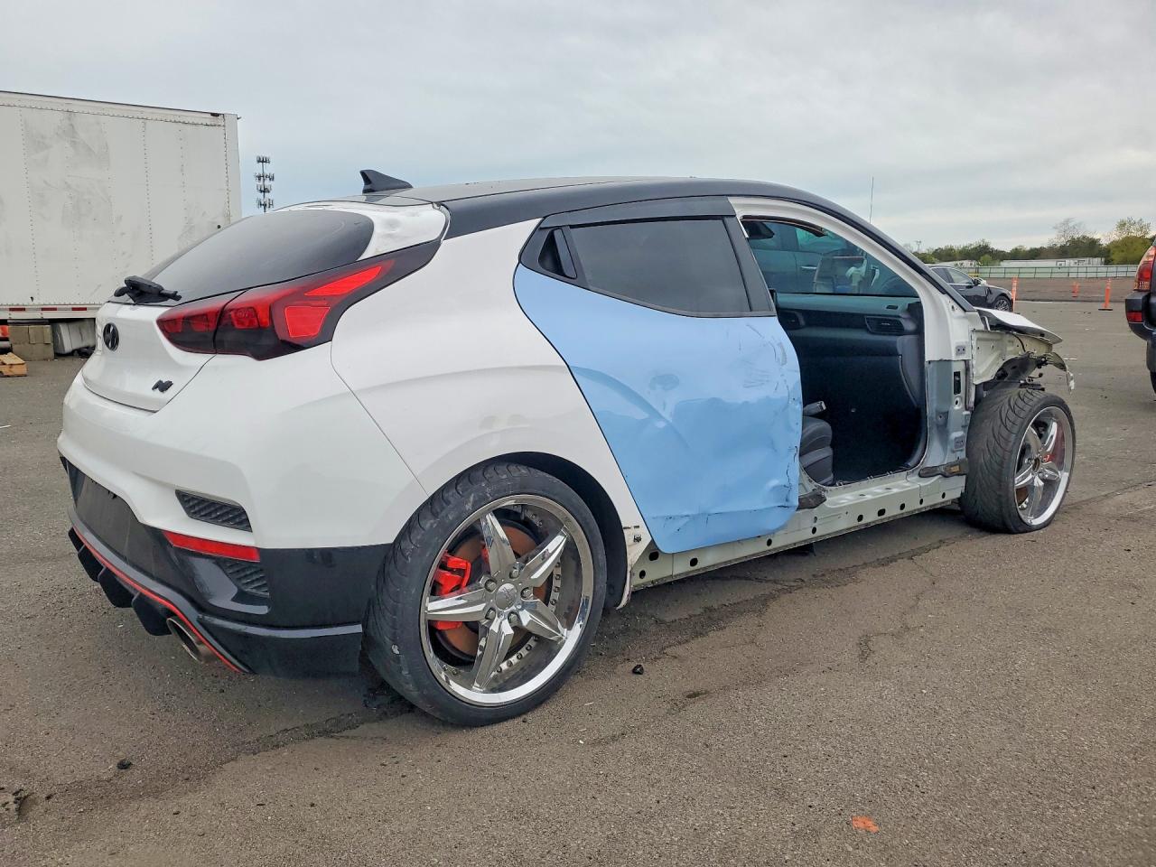 2021 Hyundai Veloster VIN KMHT36AH6MU010389 photo 3