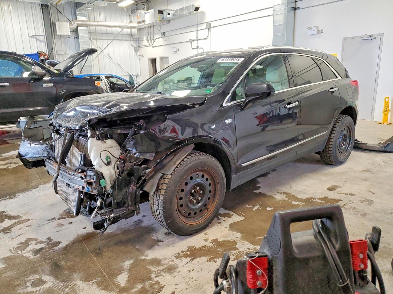 2018 Xt5 VIN 1GYKNARS3JZ193062 photo 1