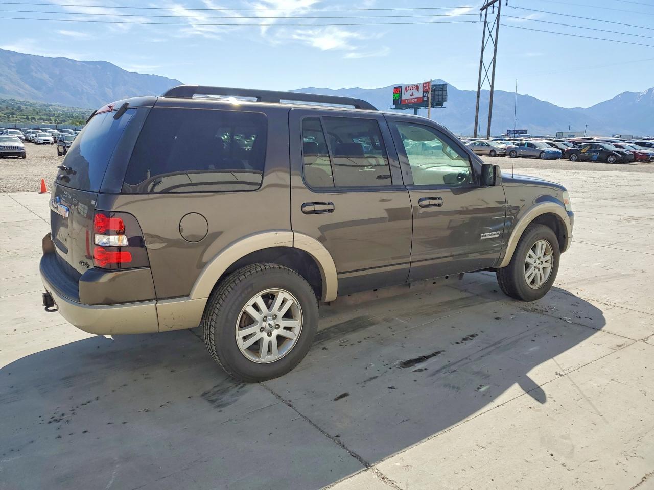 2008 Ford Explorer VIN 1FMEU74E08UB35276 photo 3