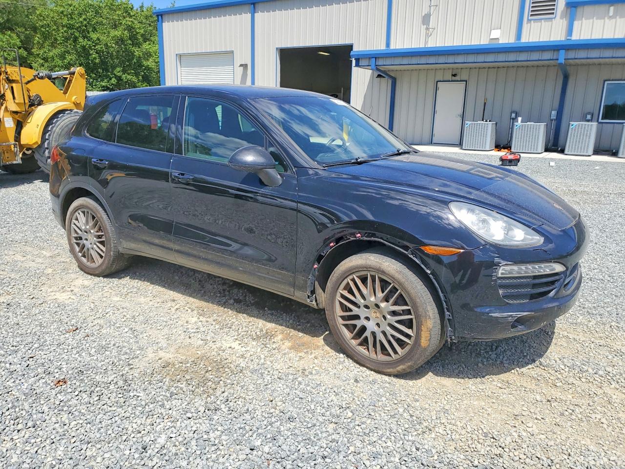 2013 Porsche Cayenne VIN WP1AA2A26DLA00780 photo 4
