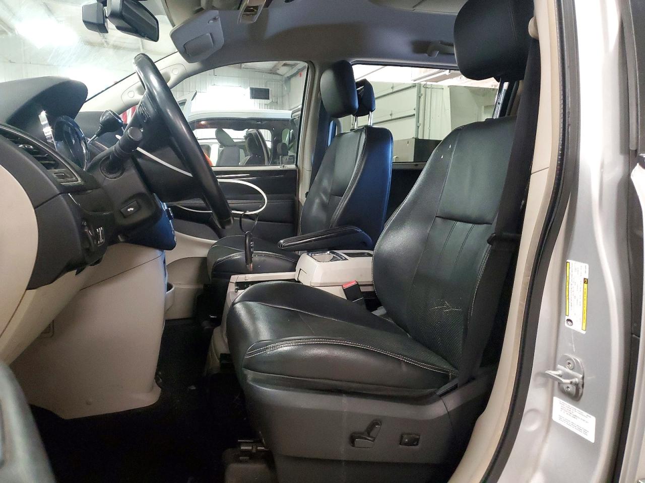 2011 Chrysler Minivan VIN 2A4RR8DG1BR614030 photo 7