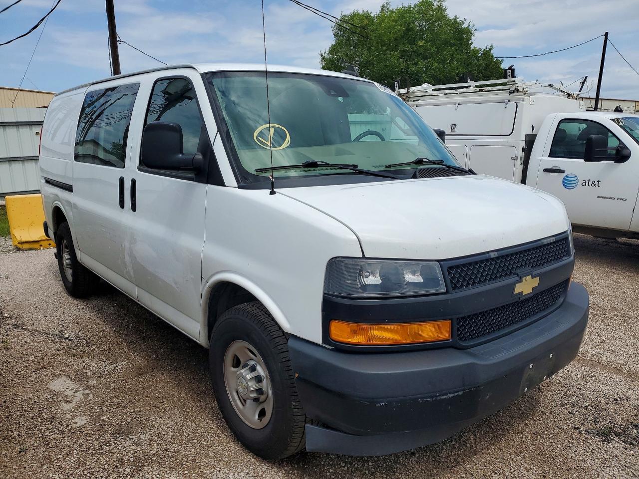 2021 CHEV Express VIN 1GCWGAFP7M1258404 photo 4