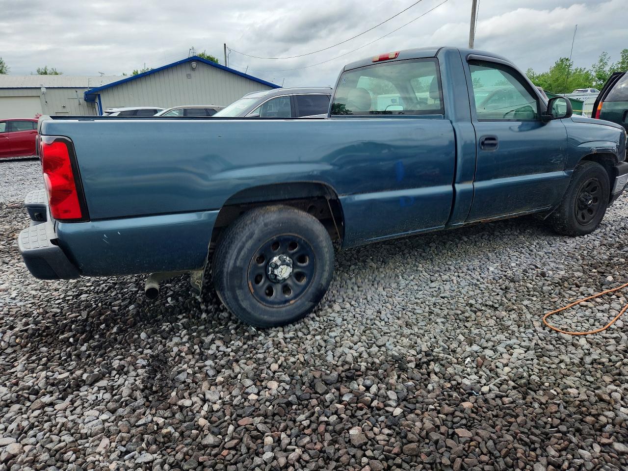 2007 Chevrolet Silverado VIN 1GCEC14X97Z192938 photo 3
