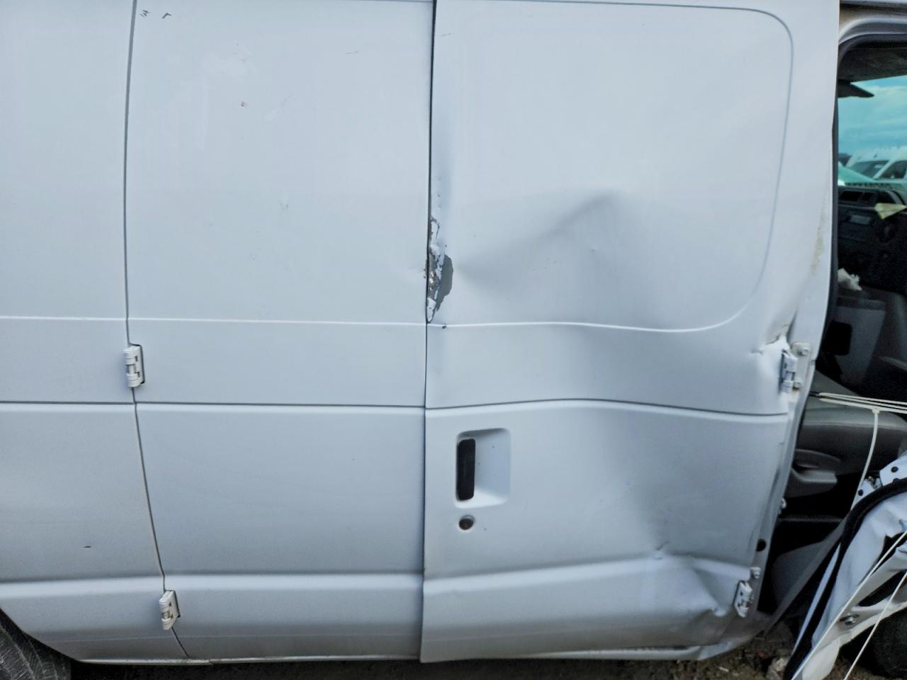 2013 Ford Econoline VIN 1FTSE3EL9DDA87622 photo 11