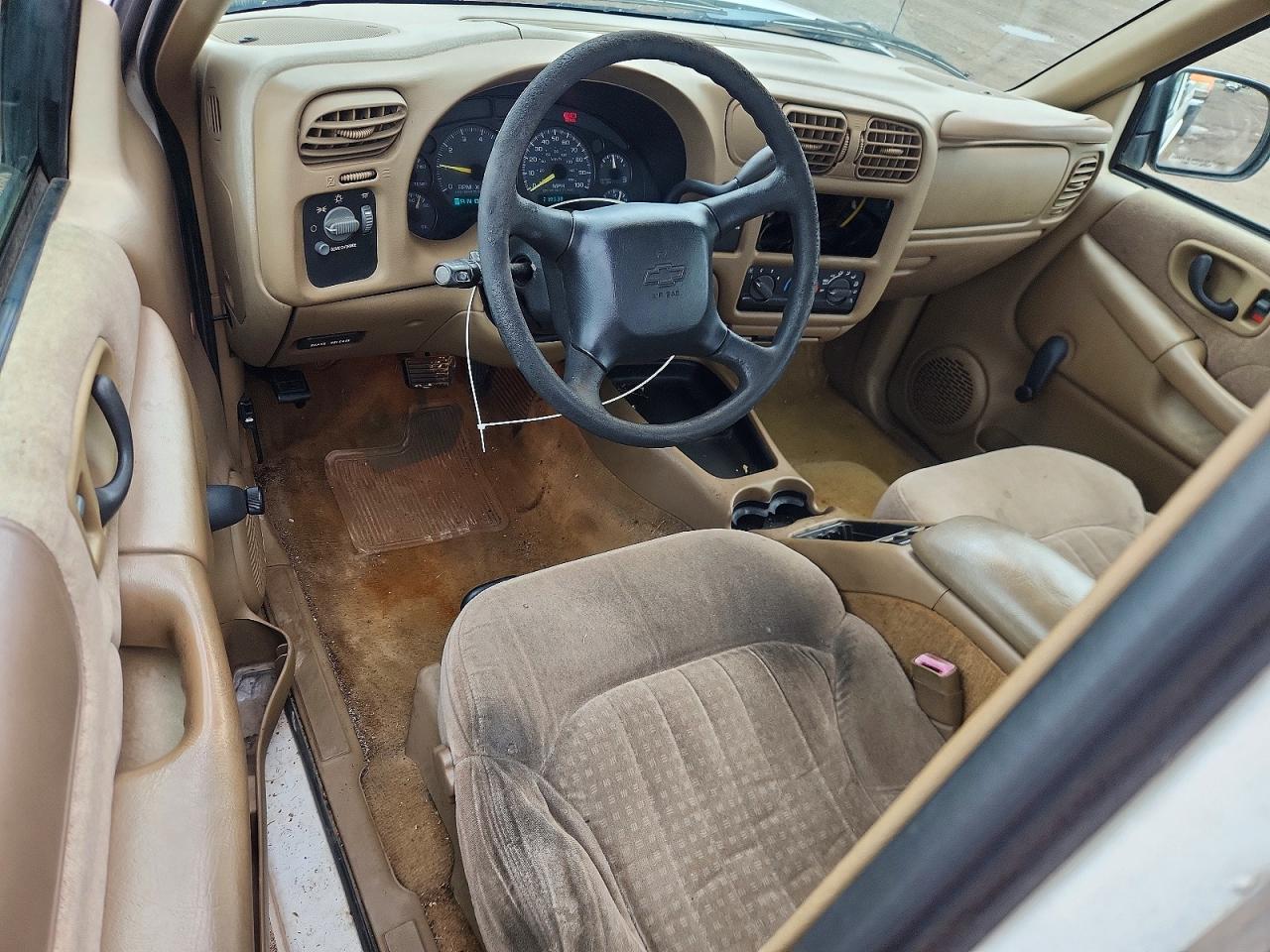 1998 CHEV S10 VIN 1GCCS1949WK267539 photo 8