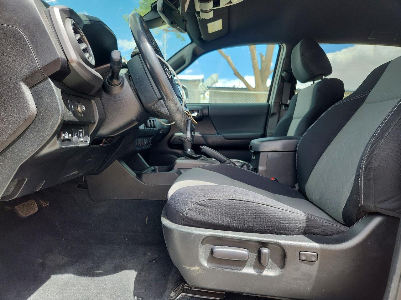 2022 Toyota Tacoma VIN 3TMAZ5CN7NM160251 photo 7