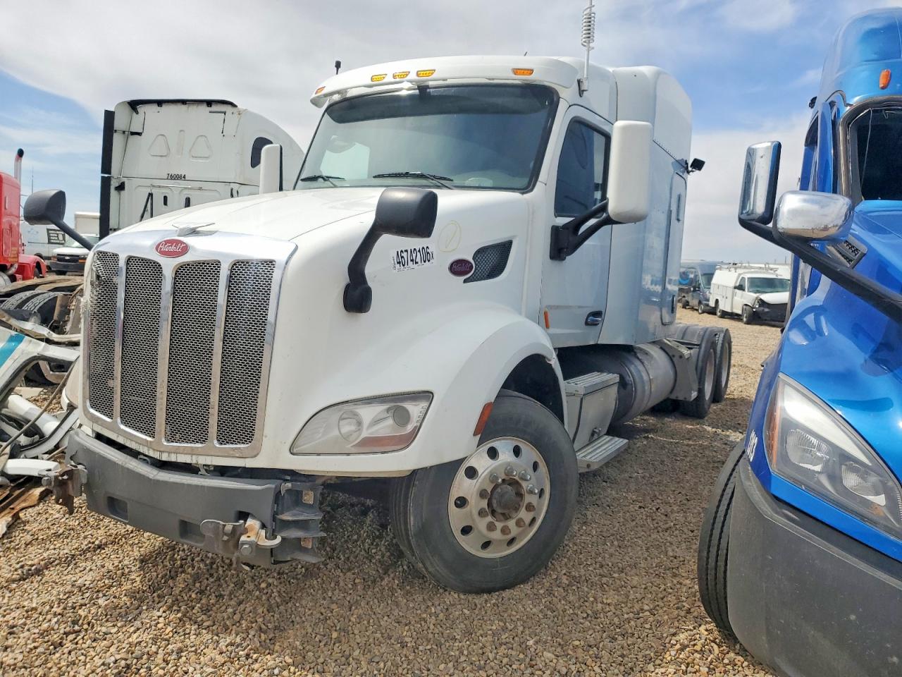 2017 PETERBILT All other VIN 1XPBD49X4HD433876 photo 2