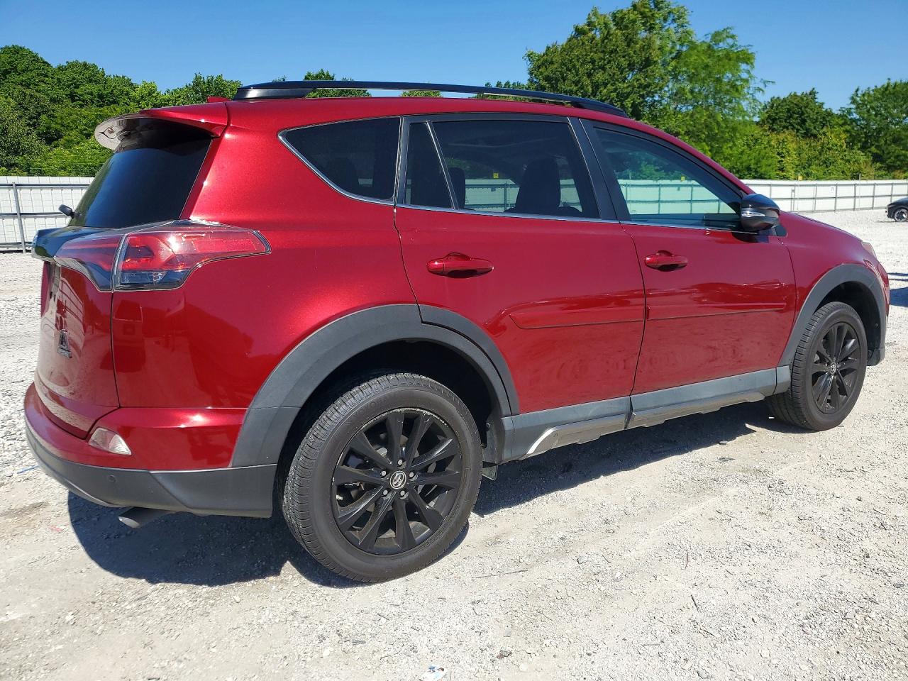 2018 Toyota Rav4 VIN 2T3RFREVXJW839472 photo 3