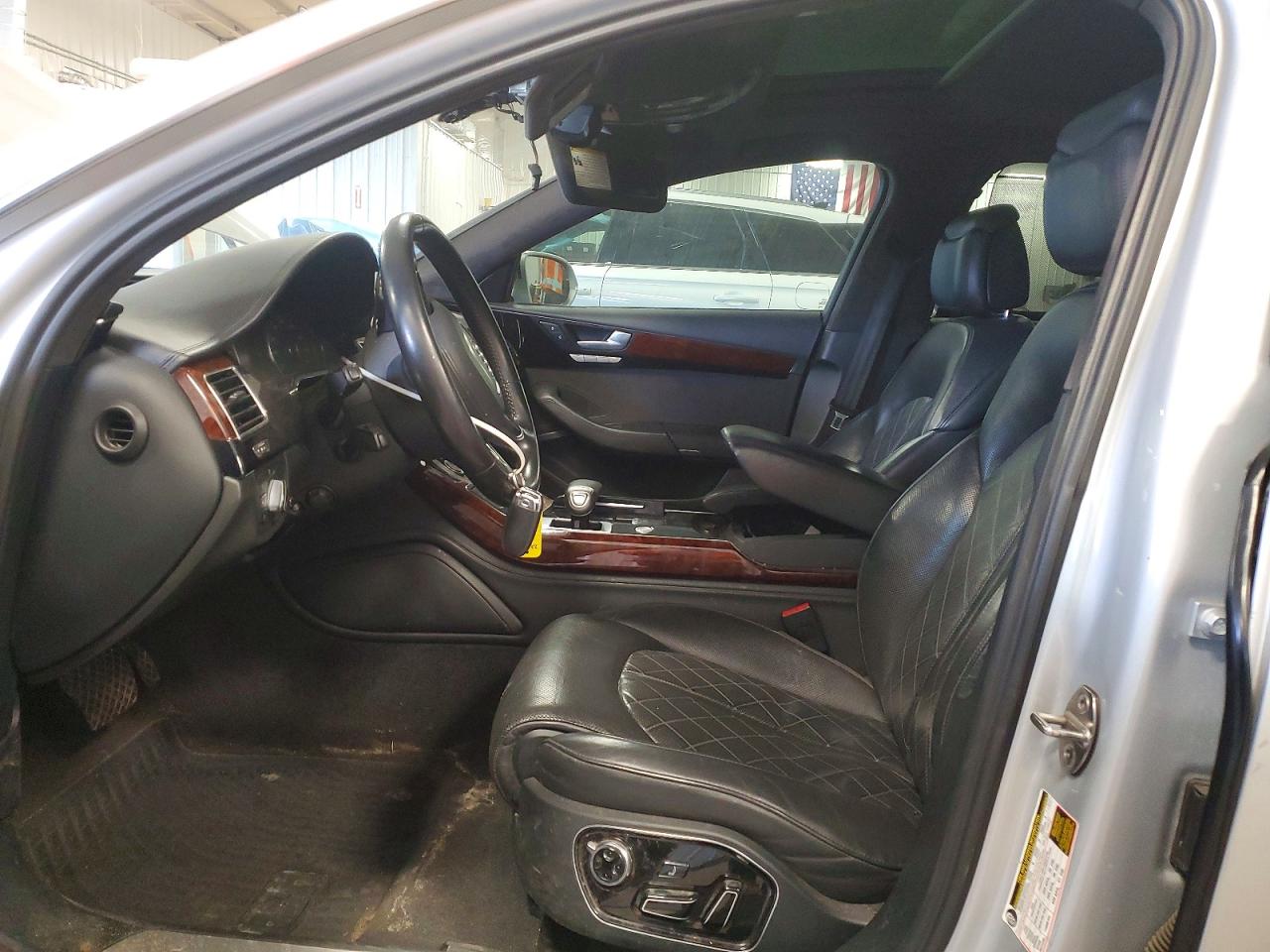 2013 Audi A8 VIN WAURGAFD4DN000897 photo 7