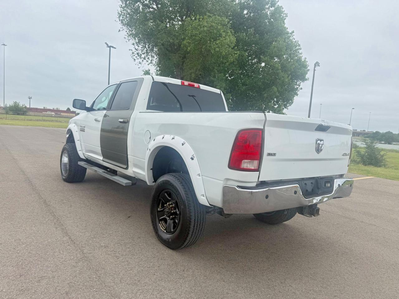 2017 Ram All models VIN 3C6UR5DL8HG620599 photo 3