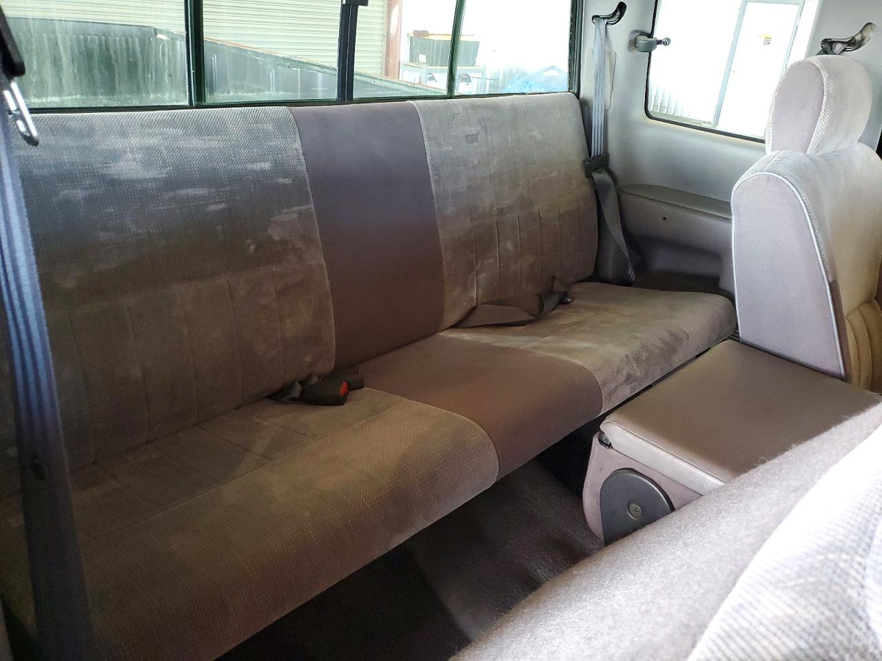 1996 Dodge Ram 2500 VIN 1B7KF23W0TJ121533 photo 10