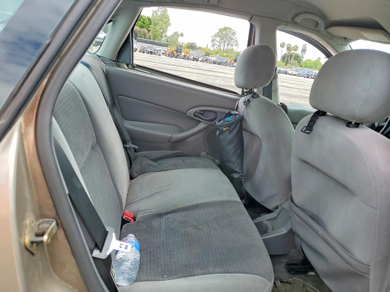2003 Ford Focus VIN 1FAFP33Z63W329438 photo 10