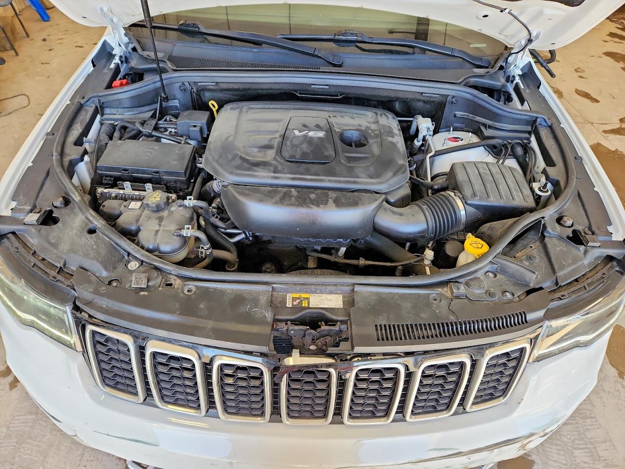 2018 JEEP Grand cher VIN 1C4RJFBG6JC138868 photo 12