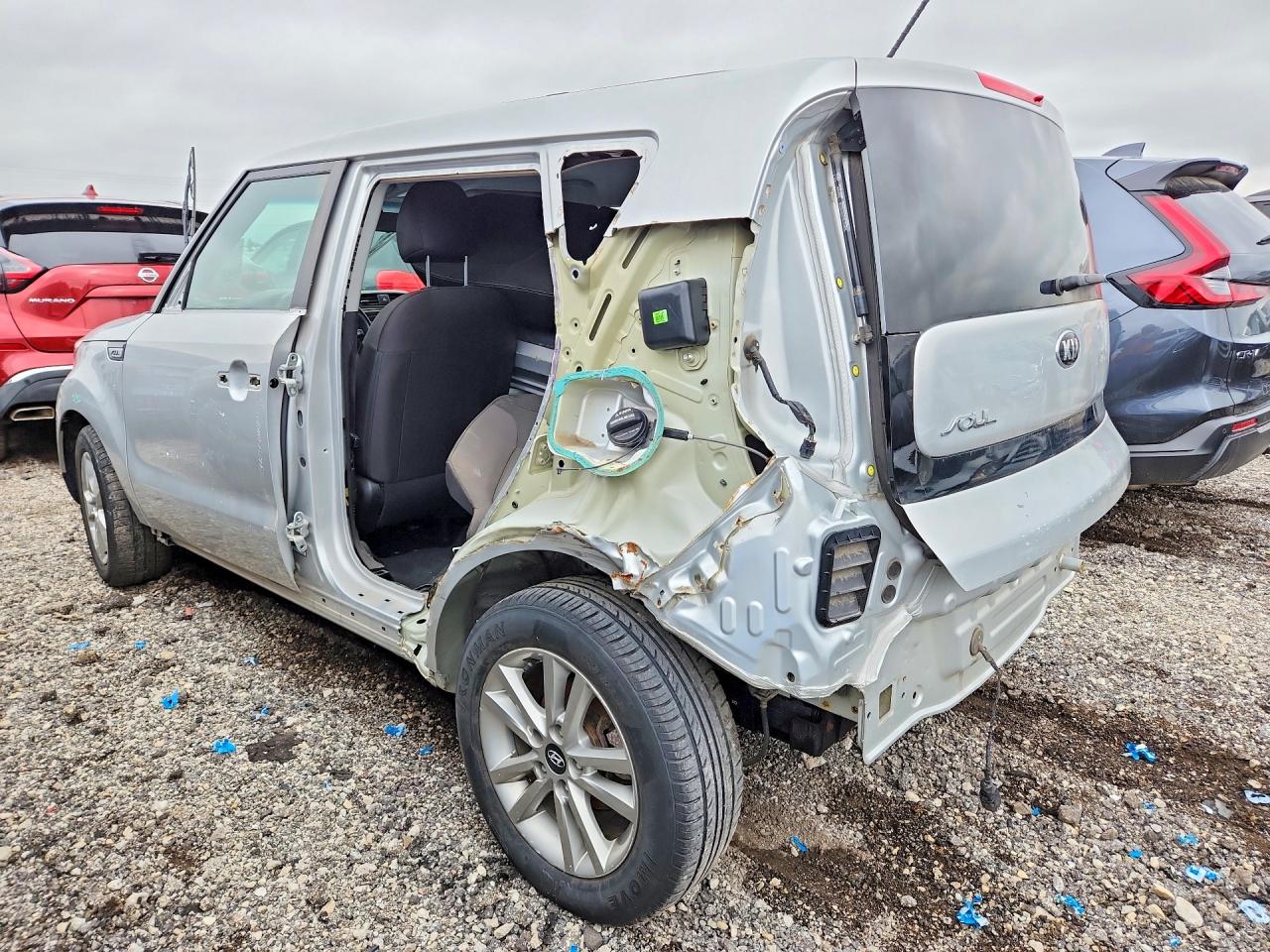 2017 Kia Soul base VIN KNDJN2A2XH7423091 photo 2