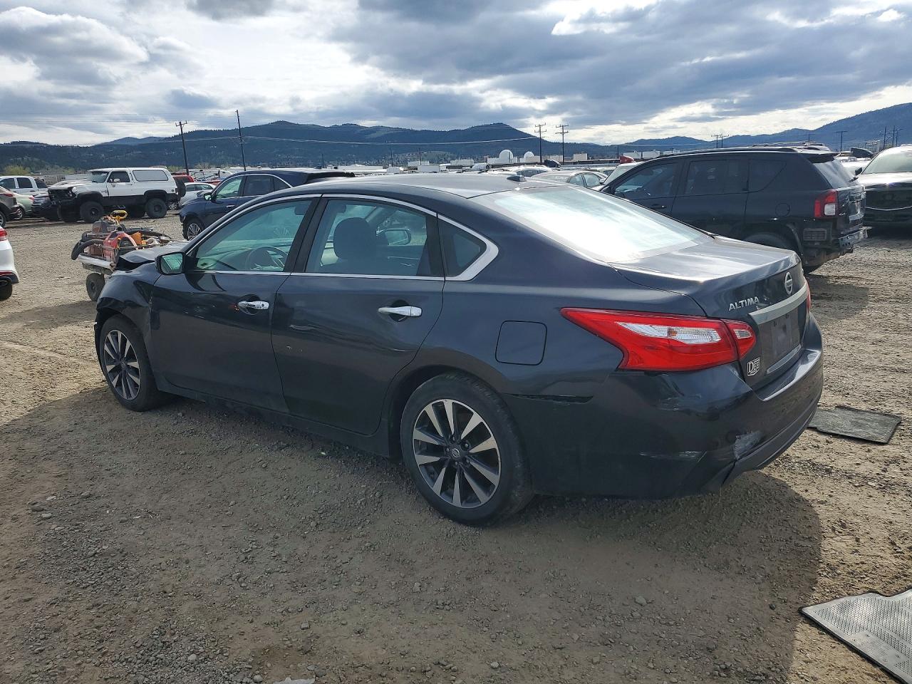 2017 NISS Altima VIN 1N4AL3AP0HC170884 photo 2
