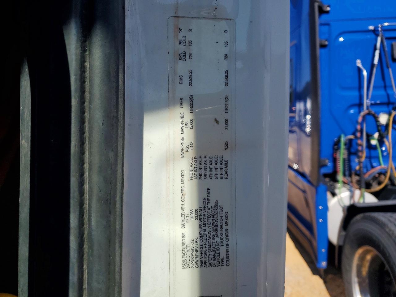 2018 FREIGHTLINER All other VIN 3AKBGDDV5JSJX3835 photo 10