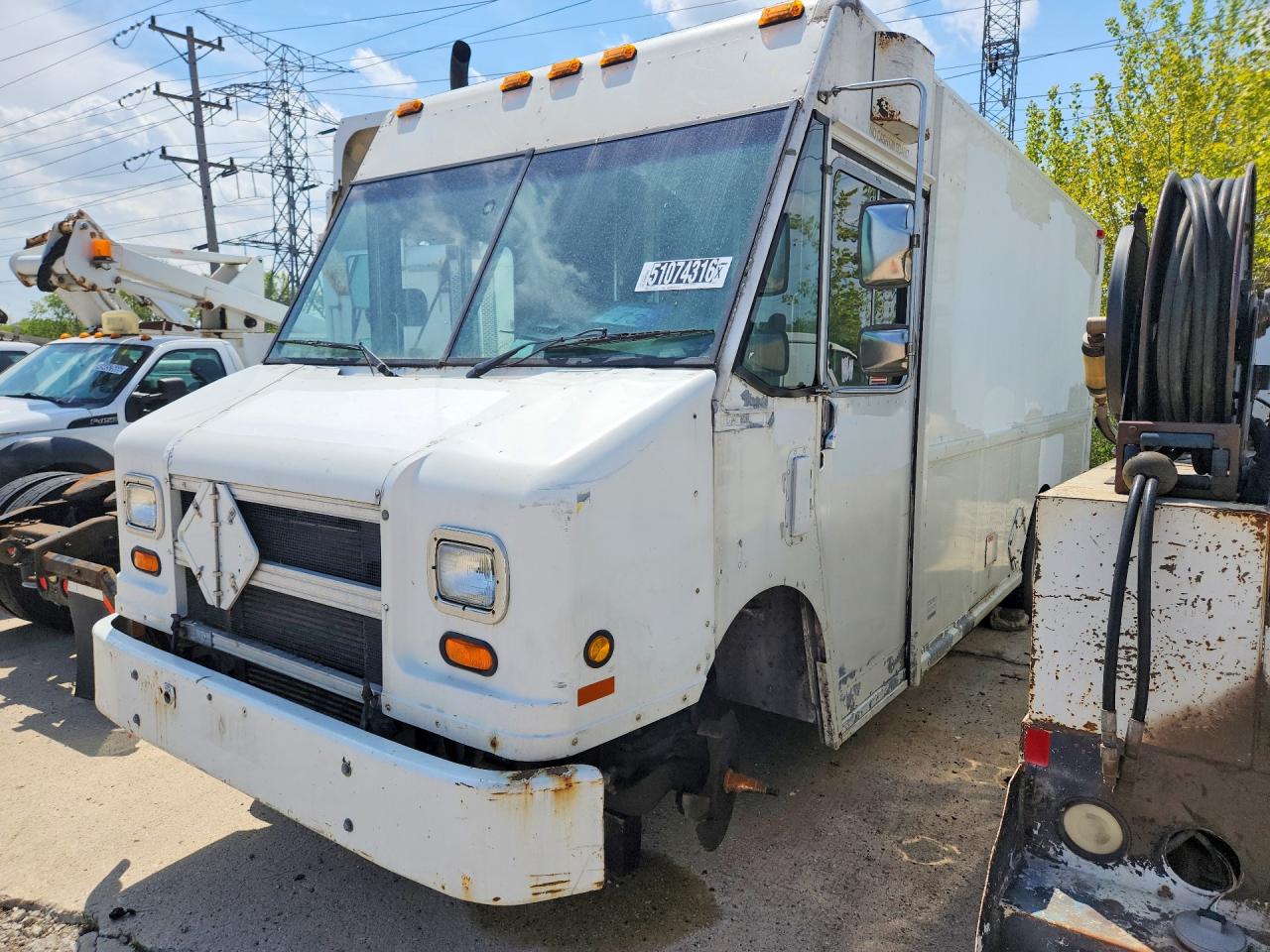 1998 FREIGHTLINER All other VIN 4UZA4FF41WC897922 photo 1