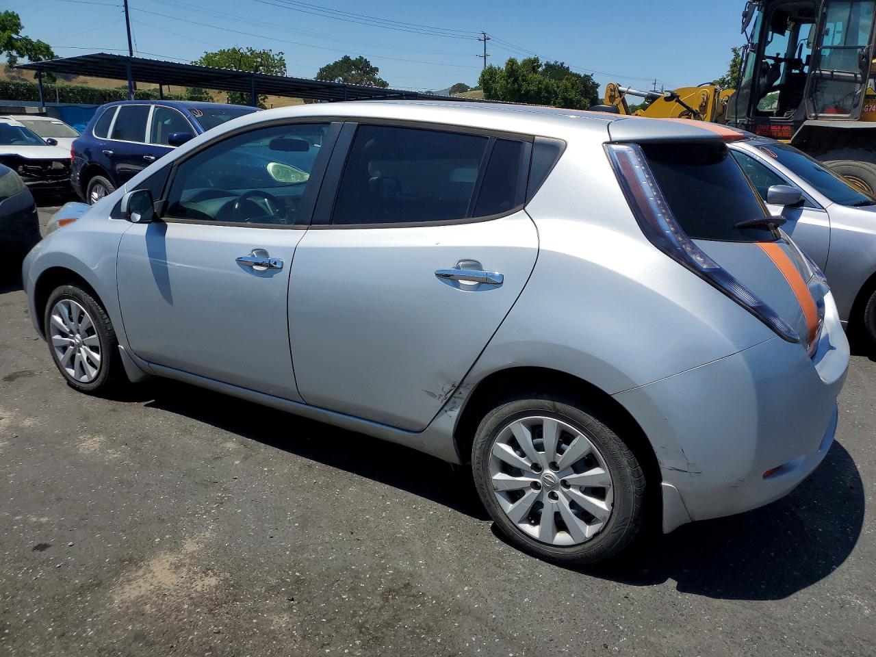 2015 Nissan Leaf VIN 1N4AZ0CP3FC309588 photo 2