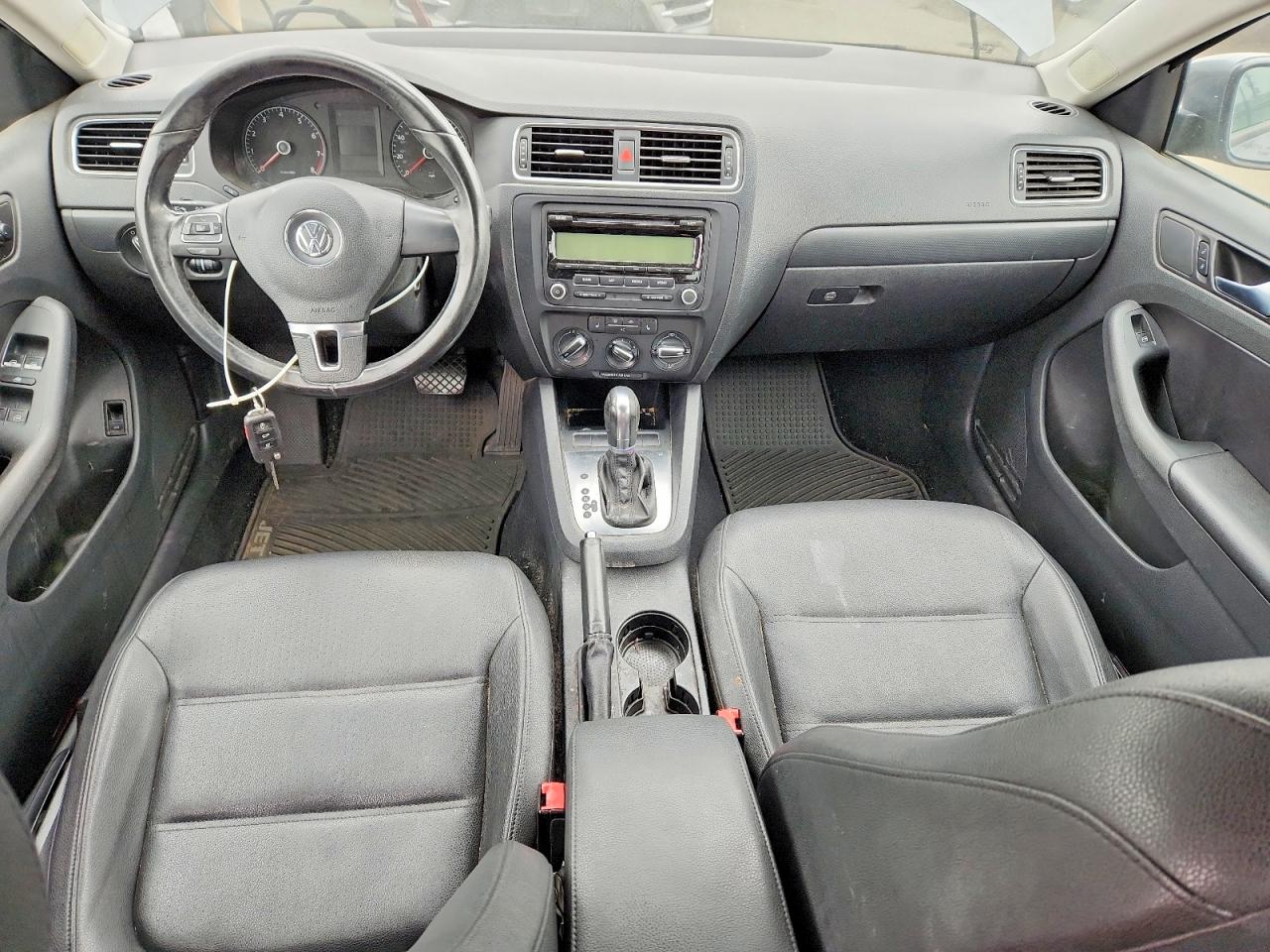 2011 Volkswagen Jetta VIN 3VWDZ7AJ1BM394595 photo 8