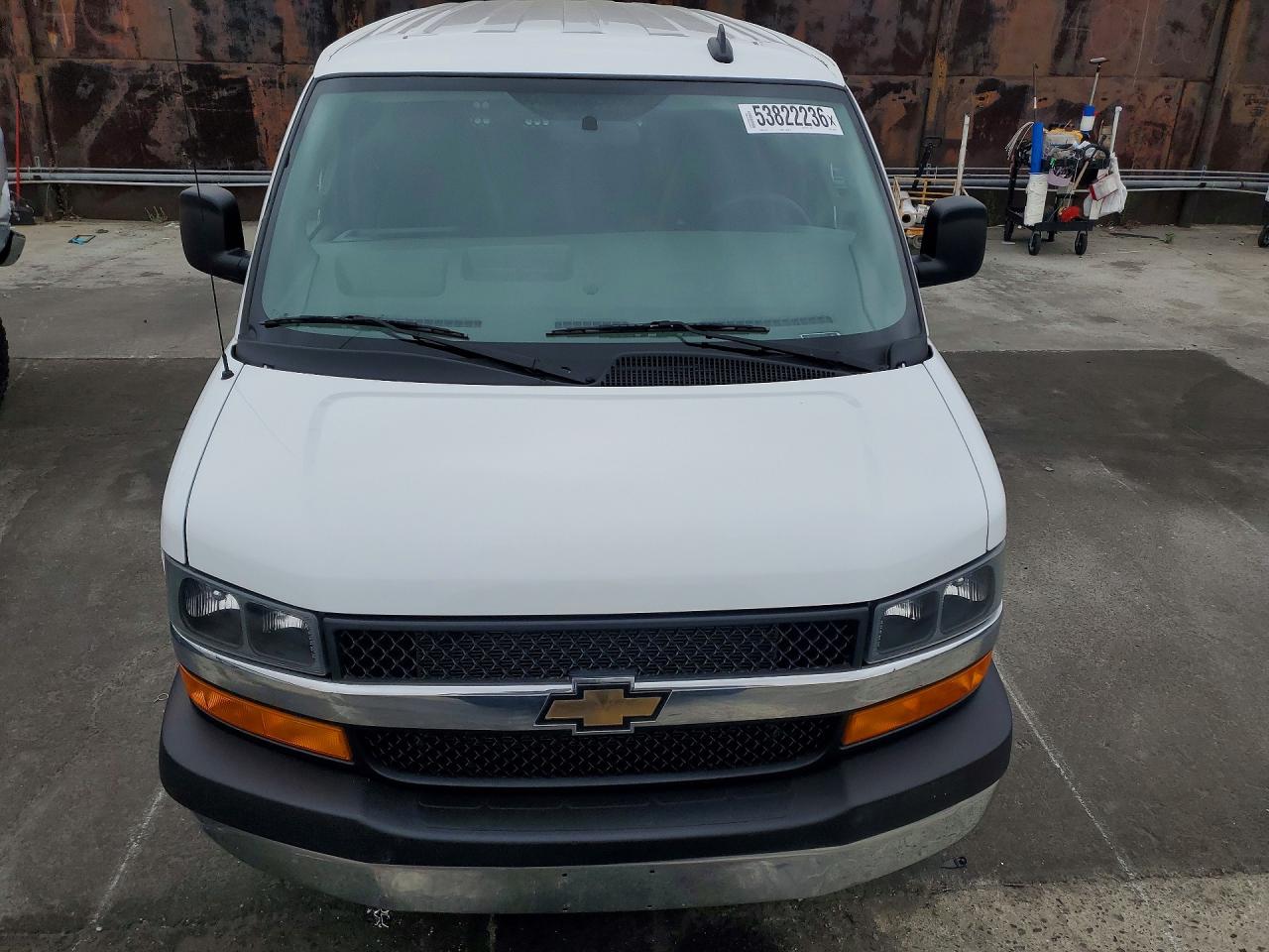 2024 Chevy Express VIN 1GCWGAFP8R1188760 photo 5
