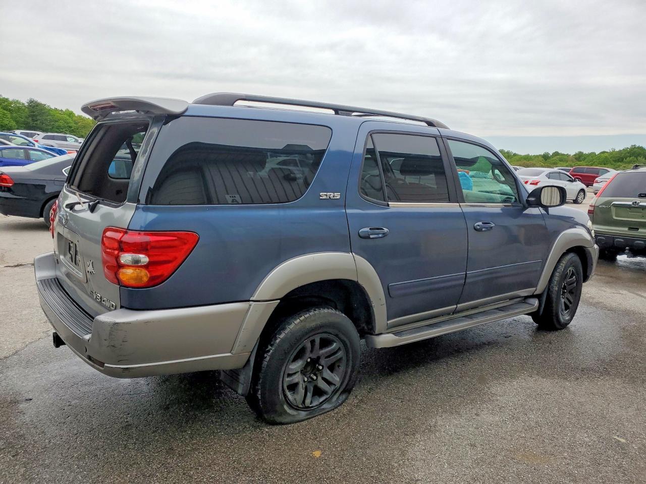 2004 Toyota Sequoia VIN 5TDBT44A84S216322 photo 3