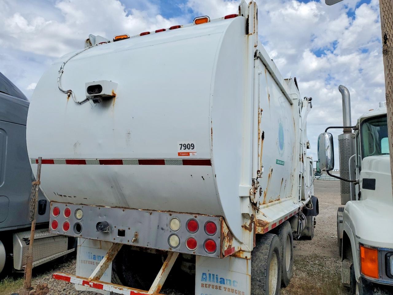 2002 MACK Mr6405 VIN 1M2K194Y72M019968 photo 4