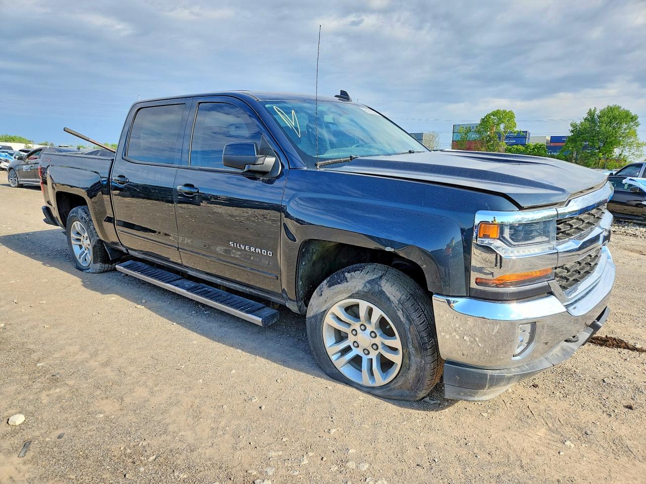 2018 Chevrolet All models VIN 3GCUKREC1JG491159 photo 4
