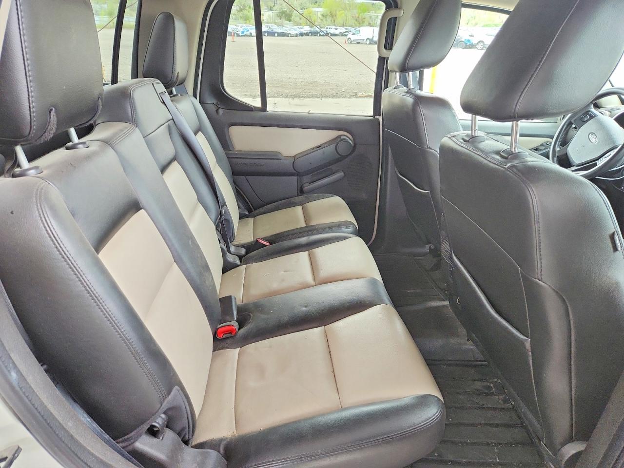2009 Ford Explorer VIN 1FMEU53819UA12734 photo 10