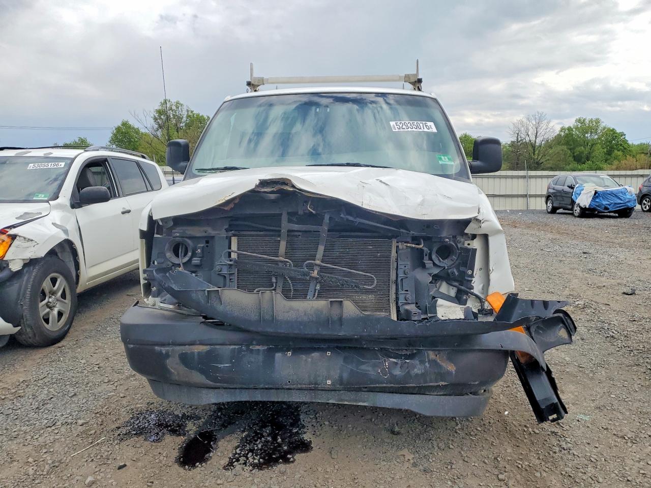 2017 CHEV Express VIN 1GCWGAFF8H1149723 photo 5