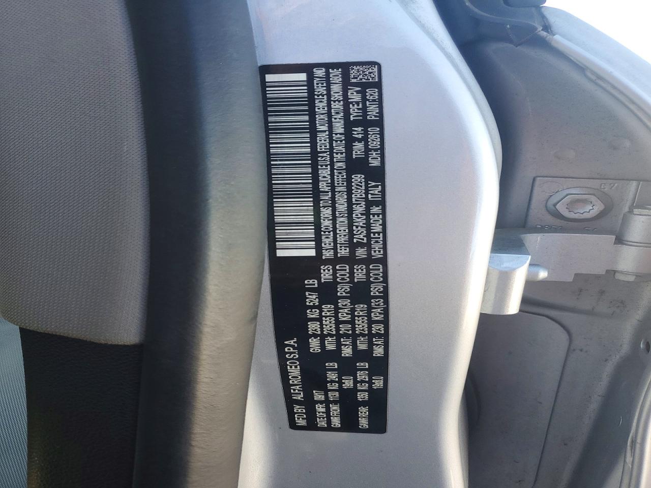 2018 Alfa Stelvio VIN ZASFAKPN6J7B92299 photo 12