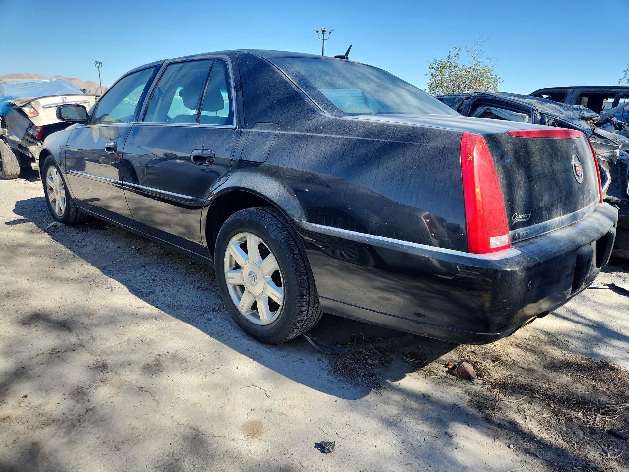 2006 Cadillac Dts VIN 1G6KD57Y06U104398 photo 2
