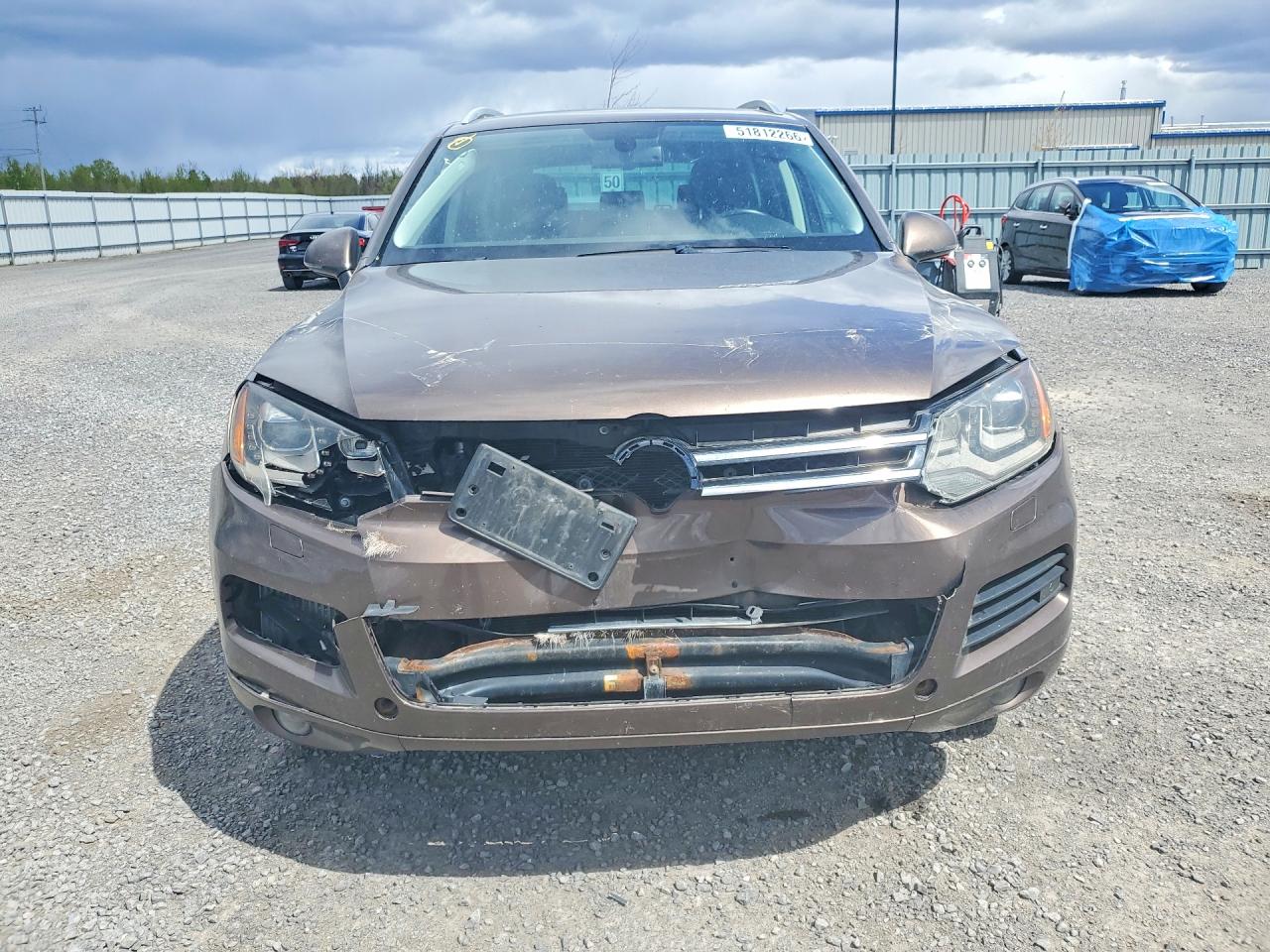 2014 Volkswagen Touareg VIN WVGEP9BP4ED011014 photo 5