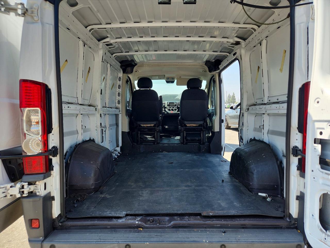 2018 Ram Promaster VIN 3C6TRVNG1JE124655 photo 10
