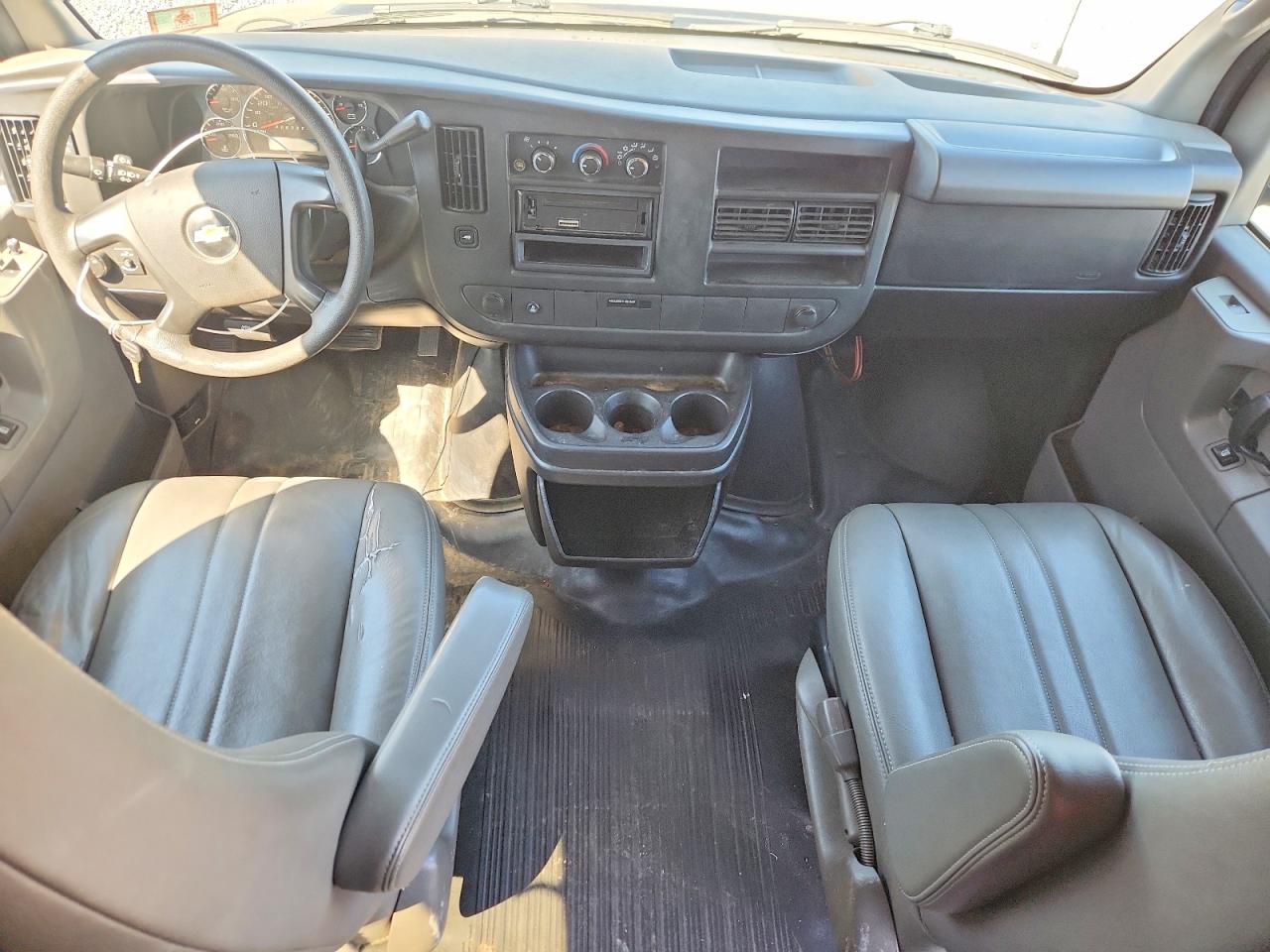2013 CHEV Express VIN 1GCSGAFX8D1125892 photo 8