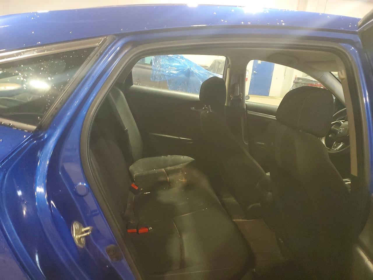 2018 Civic VIN 2HGFC2F50JH000630 photo 10